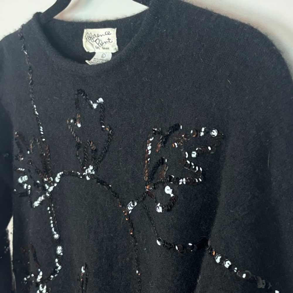 Reference Point by Dray Lambswool Black Floral Sequence 90's Sweater Womens LG‎ - Picture 2 of 8